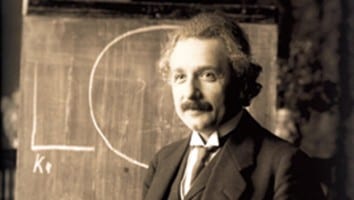 Einstein_1921_by_F_Schmutzer